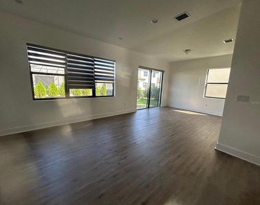 5525 Agostino Way - Photo Thumbnail 3