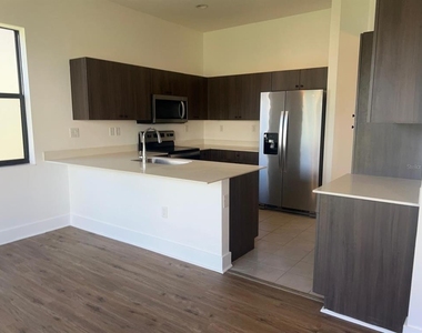 5525 Agostino Way - Photo Thumbnail 12