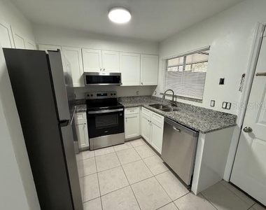 133 Garden Drive - Photo Thumbnail 2