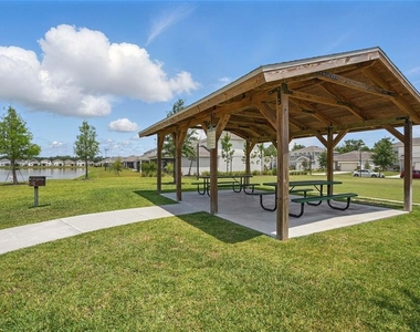 5079 Royal Point Avenue - Photo Thumbnail 4