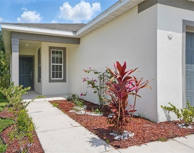 5079 Royal Point Avenue - Photo Thumbnail 5
