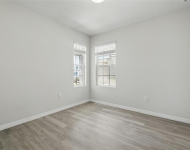 5079 Royal Point Avenue - Photo Thumbnail 58