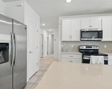 5079 Royal Point Avenue - Photo Thumbnail 36