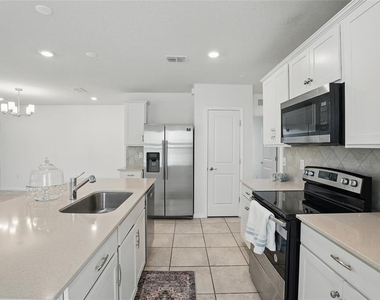 5079 Royal Point Avenue - Photo Thumbnail 23