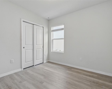 5079 Royal Point Avenue - Photo Thumbnail 57