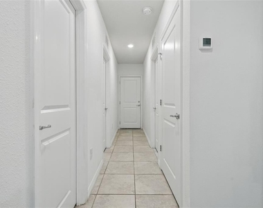 5079 Royal Point Avenue - Photo Thumbnail 50