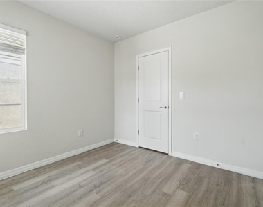 5079 Royal Point Avenue - Photo Thumbnail 59