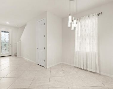 5192 Chickadee Street - Photo Thumbnail 6