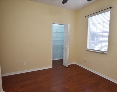 10832 Savannah Wood Drive - Photo Thumbnail 8