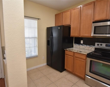 10832 Savannah Wood Drive - Photo Thumbnail 20