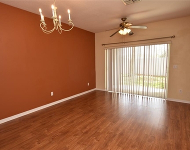 10832 Savannah Wood Drive - Photo Thumbnail 22