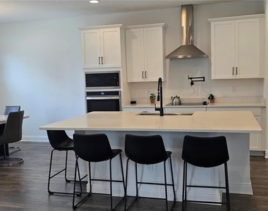 18410 Blue Heron Circle - Photo Thumbnail 22