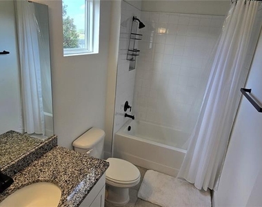 18410 Blue Heron Circle - Photo Thumbnail 41
