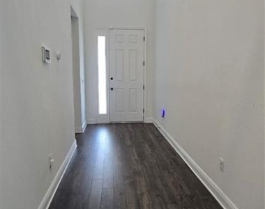 18410 Blue Heron Circle - Photo Thumbnail 4