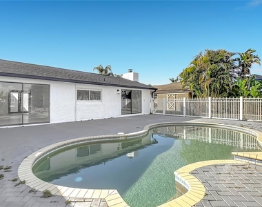 9920 San Mateo Way - Photo Thumbnail 49