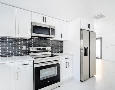9920 San Mateo Way - Photo Thumbnail 15