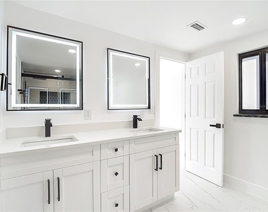 9920 San Mateo Way - Photo Thumbnail 38