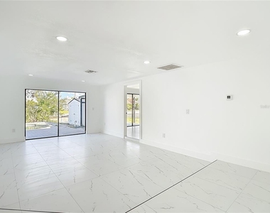 9920 San Mateo Way - Photo Thumbnail 8