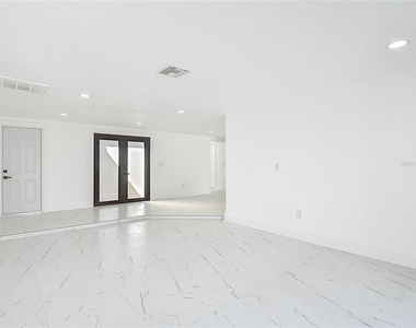 9920 San Mateo Way - Photo Thumbnail 10