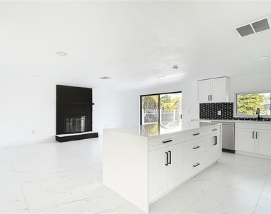 9920 San Mateo Way - Photo Thumbnail 16
