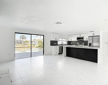 9920 San Mateo Way - Photo Thumbnail 12