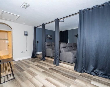 5251 Wildwood Way - Photo Thumbnail 25