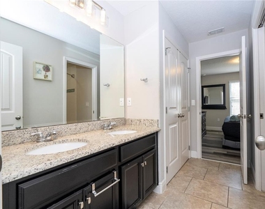 5251 Wildwood Way - Photo Thumbnail 36