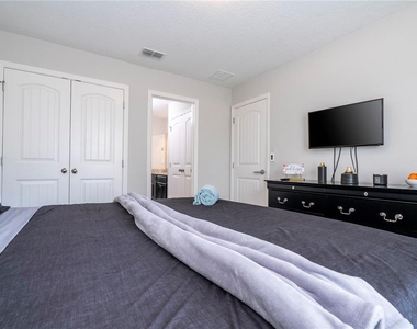 5251 Wildwood Way - Photo Thumbnail 34