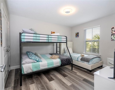 5251 Wildwood Way - Photo Thumbnail 29