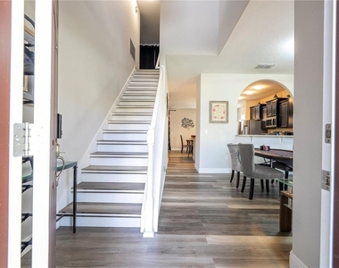 5251 Wildwood Way - Photo Thumbnail 6