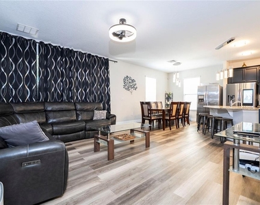 5251 Wildwood Way - Photo Thumbnail 16