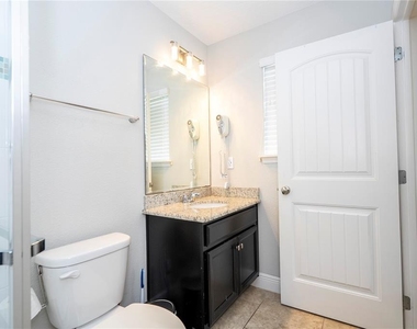 5251 Wildwood Way - Photo Thumbnail 41