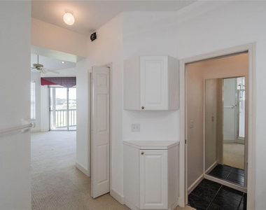 447 Enclave Place - Photo Thumbnail 23