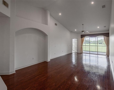 447 Enclave Place - Photo Thumbnail 7