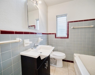 2317 Harris Street - Photo Thumbnail 33