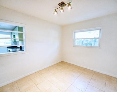 2317 Harris Street - Photo Thumbnail 17