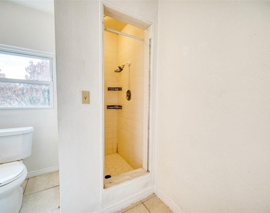 2317 Harris Street - Photo Thumbnail 11