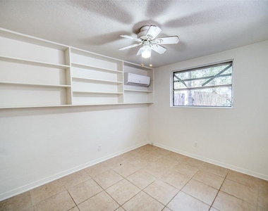 2317 Harris Street - Photo Thumbnail 6