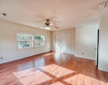 2317 Harris Street - Photo Thumbnail 20