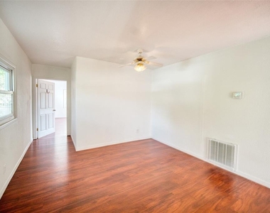 2317 Harris Street - Photo Thumbnail 8