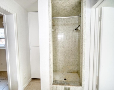 2317 Harris Street - Photo Thumbnail 32