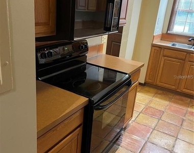 5213 Sw 92nd Court - Photo Thumbnail 9