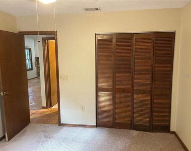5213 Sw 92nd Court - Photo Thumbnail 11