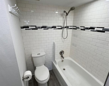 14459 River Beach Drive - Photo Thumbnail 13