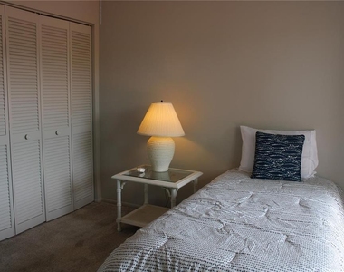 6472 Seagull Drive - Photo Thumbnail 23