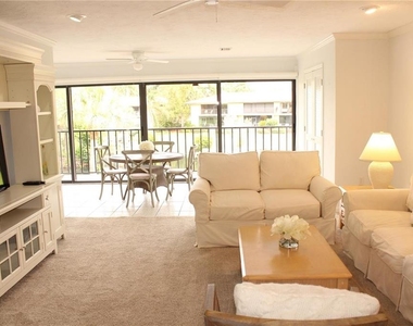 6472 Seagull Drive - Photo Thumbnail 7