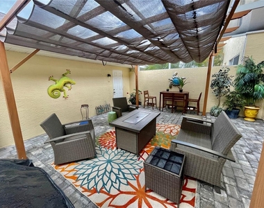 5635 Whitehead Street - Photo Thumbnail 16