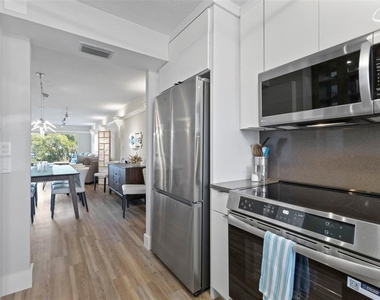 3330 Gulf Of Mexico Drive - Photo Thumbnail 8