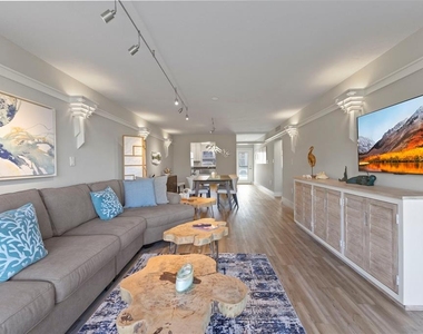 3330 Gulf Of Mexico Drive - Photo Thumbnail 5