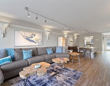 3330 Gulf Of Mexico Drive - Photo Thumbnail 4